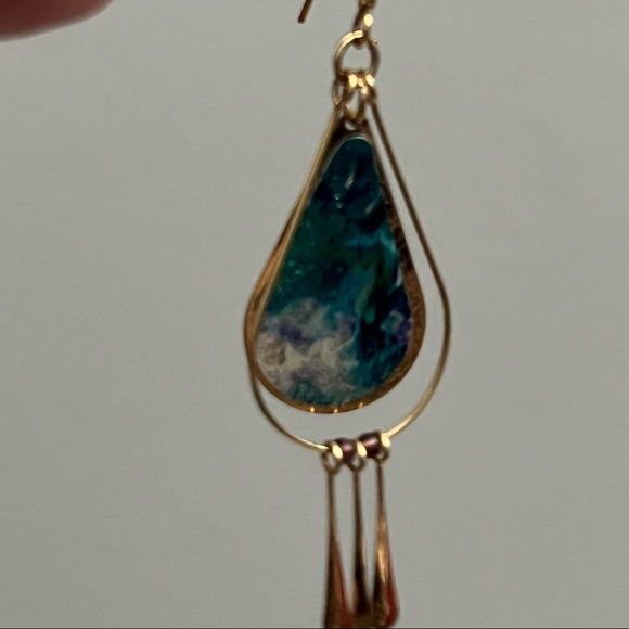 Artisan Gold Tone Tear Drop Dangle Earrings - Picture 6 of 12
